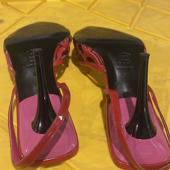 MOSCHINO Slingback Pumps. Size 37 - Picture 7 of 8
